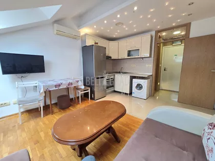 Ismeta Mujezinovića | 4zida.rs