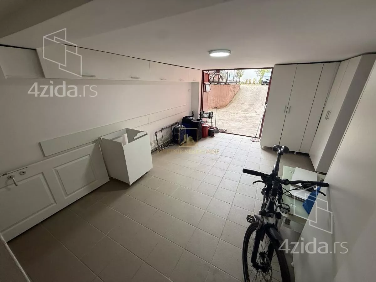 Garaža/Parking | 4zida