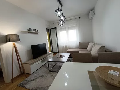 Aranj Janoša | 4zida.rs