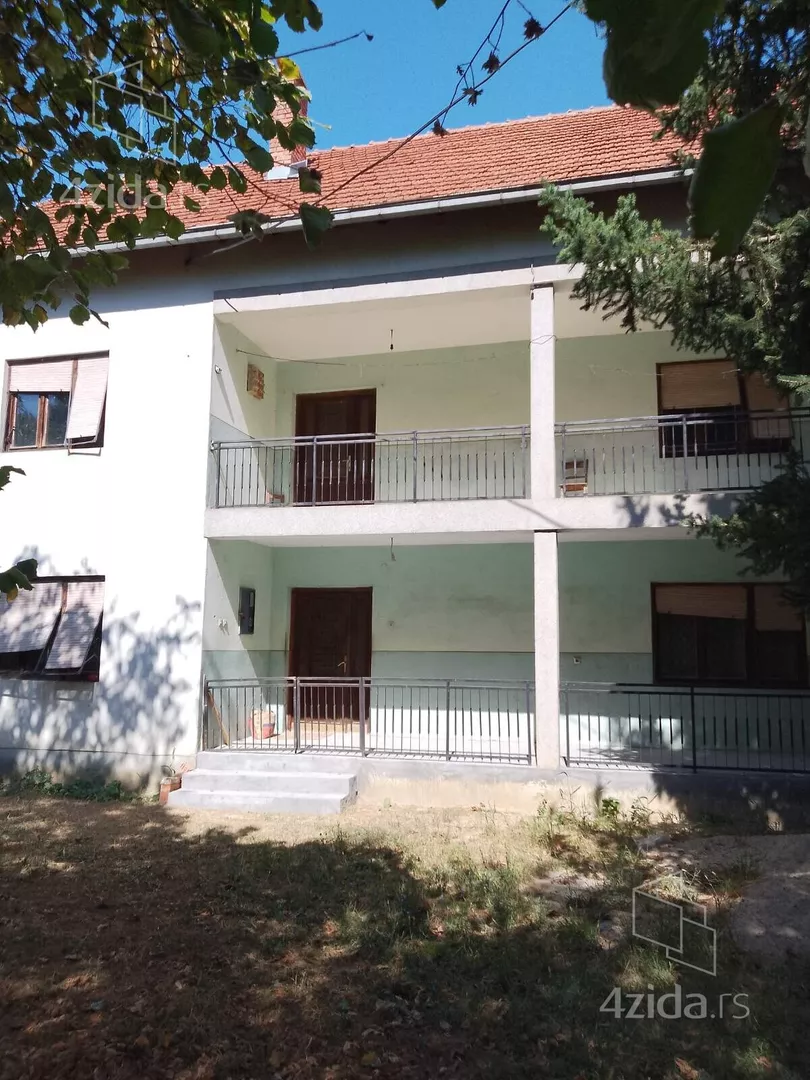 3-etažna kuća | 4zida