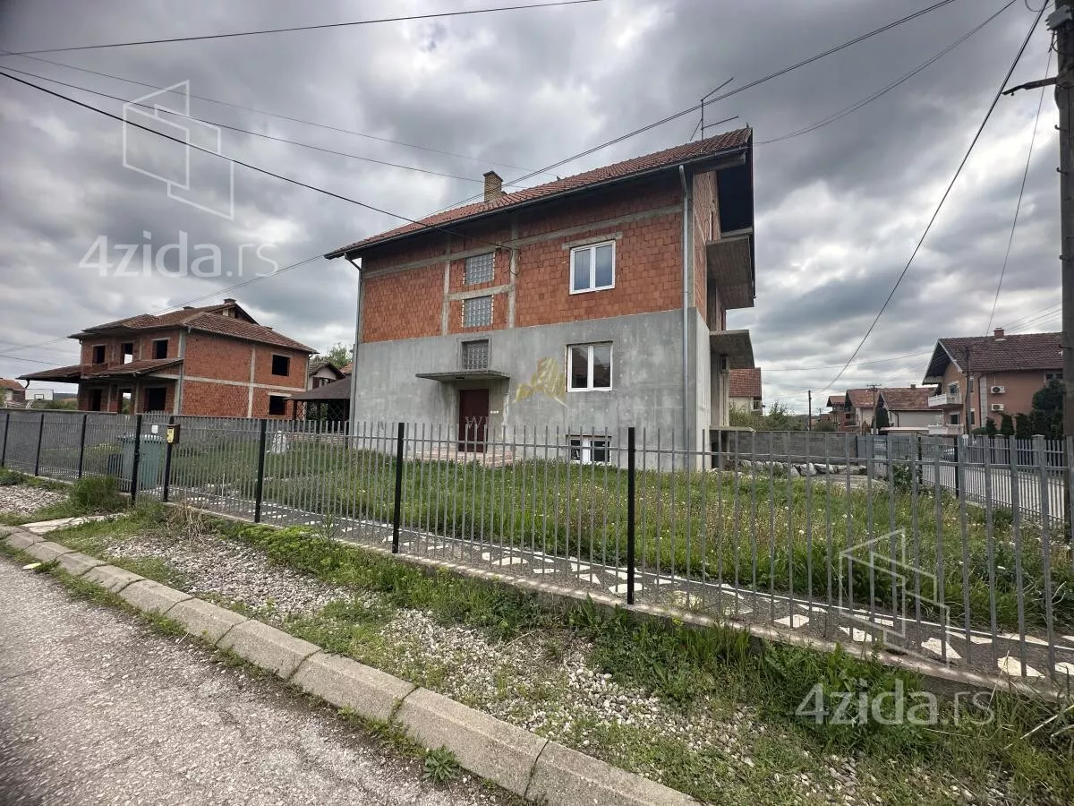 Kuća | 4zida