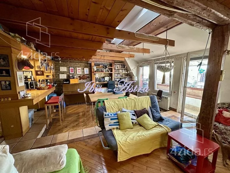 Petosoban stan | 4zida