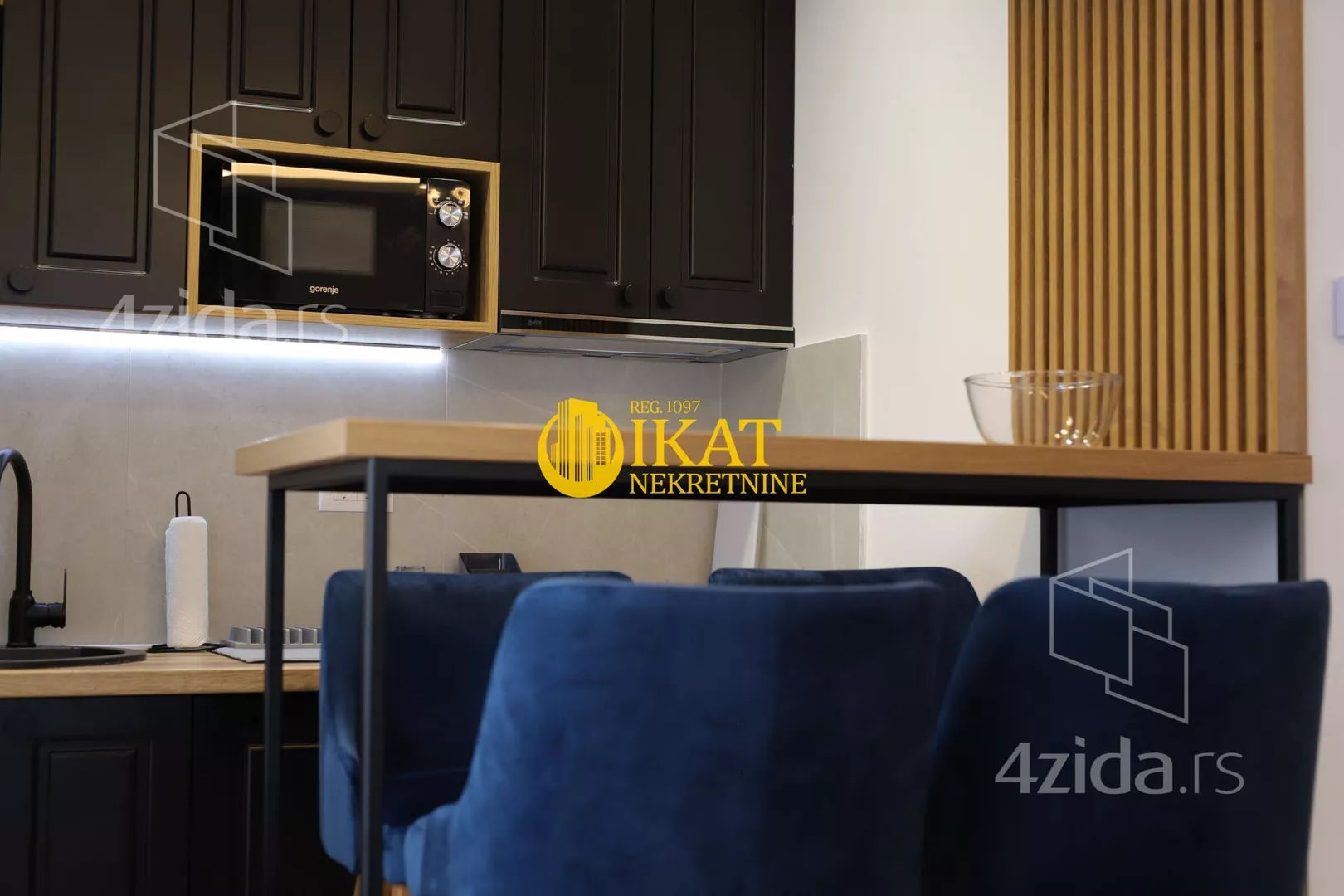 Jednoiposoban stan | 4zida