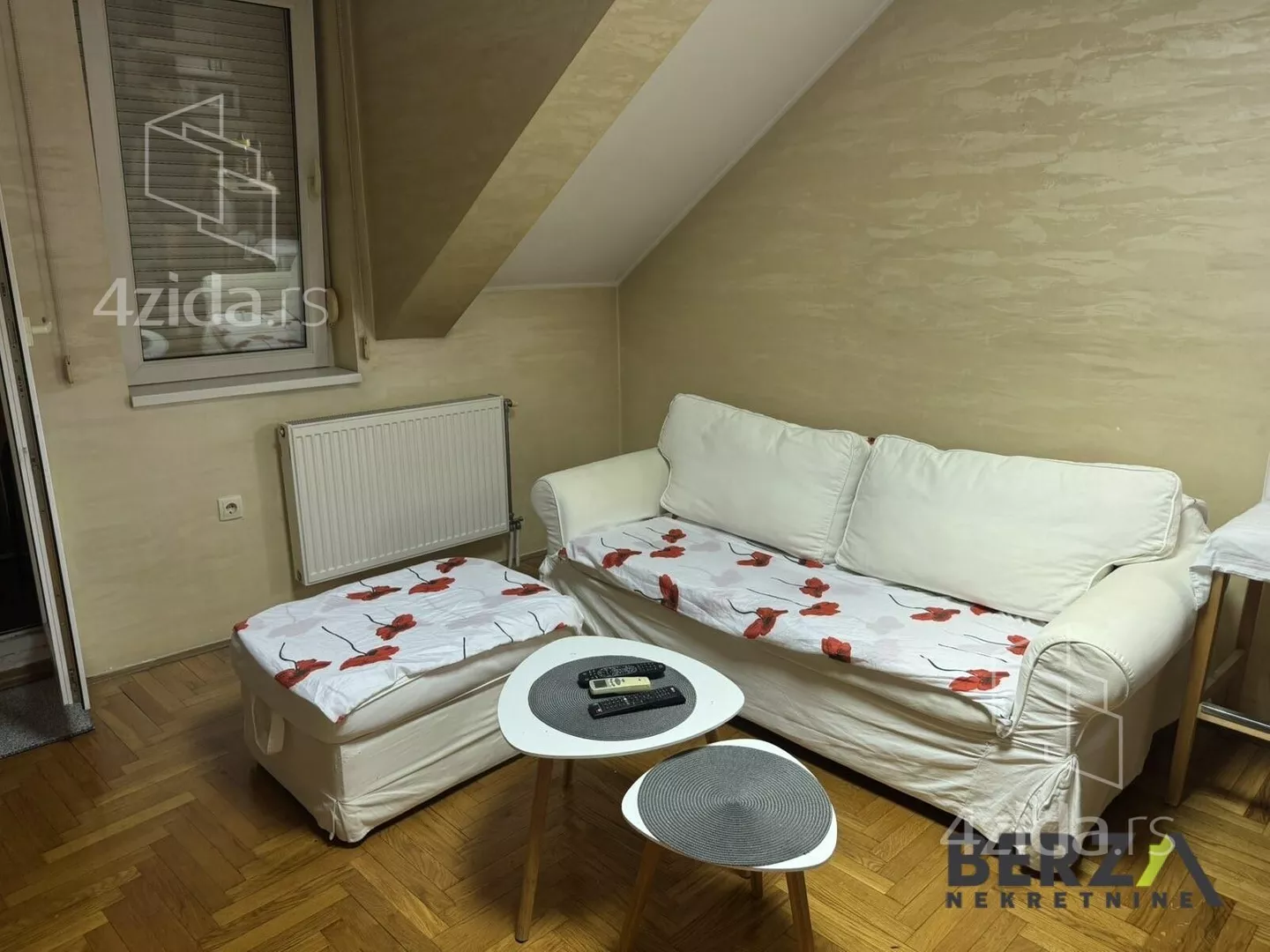 Jednoiposoban stan | 4zida