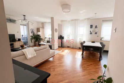 Cara Dušana | 4zida.rs