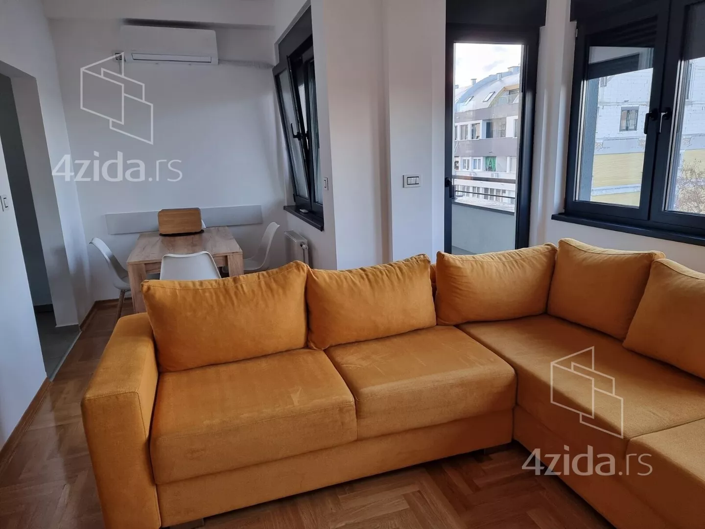 Jednoiposoban stan | 4zida