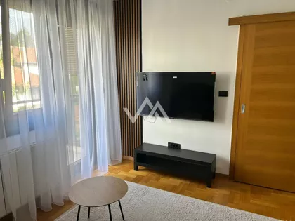 Ruže Jovanović | 4zida.rs