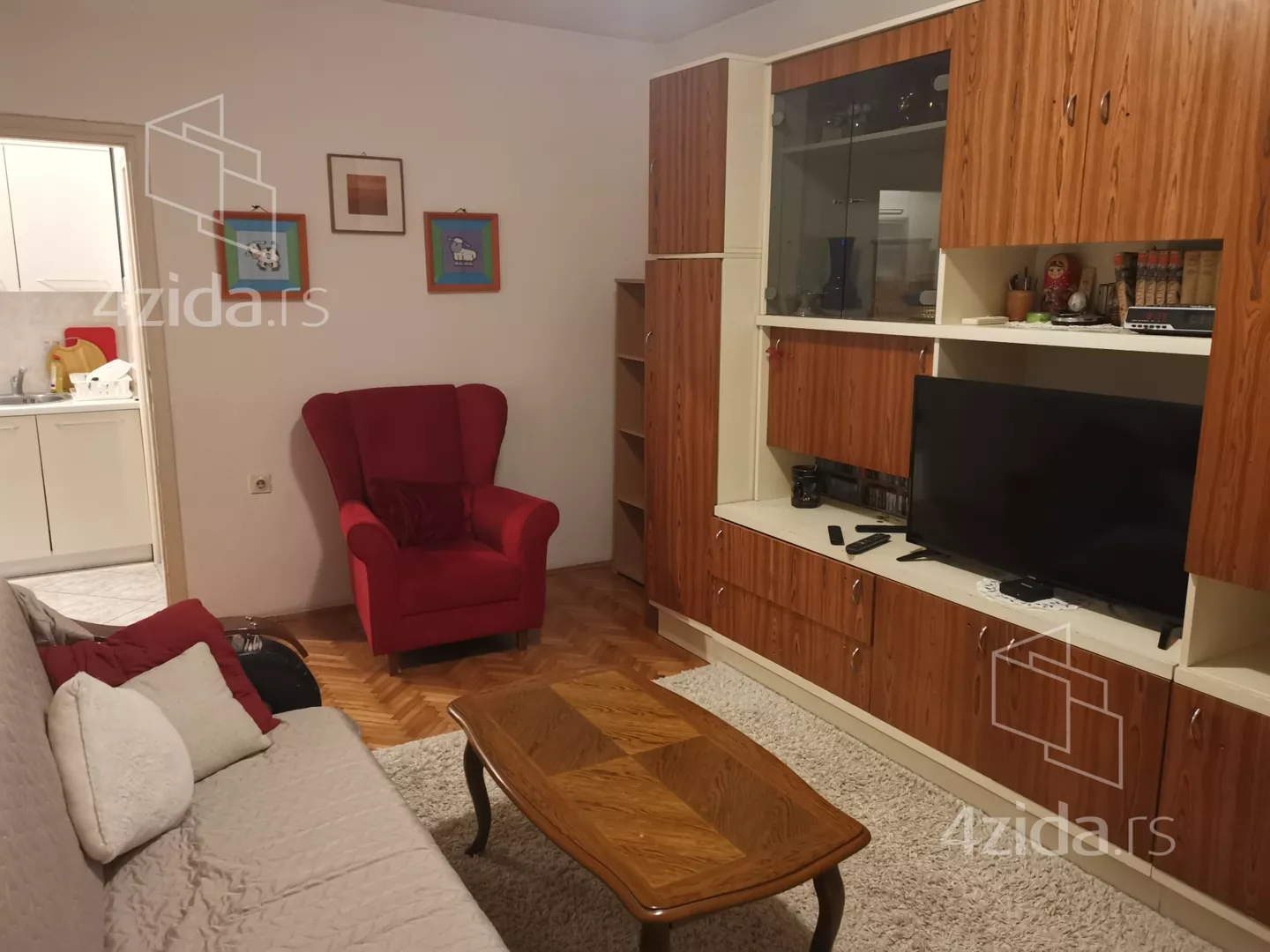 Jednoiposoban stan | 4zida