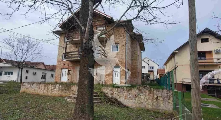3-etažna kuća | 4zida