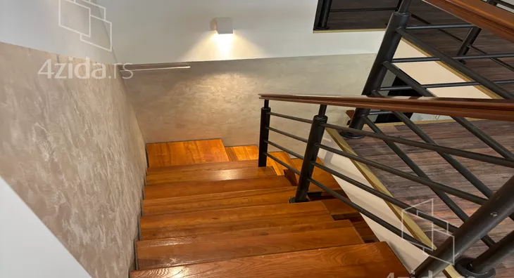 Šestosoban stan | 4zida