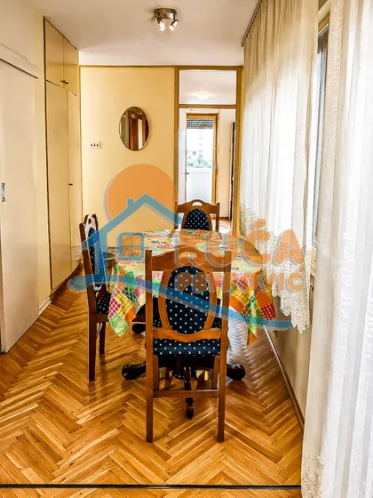 Trg 14. oktobra | 4zida.rs