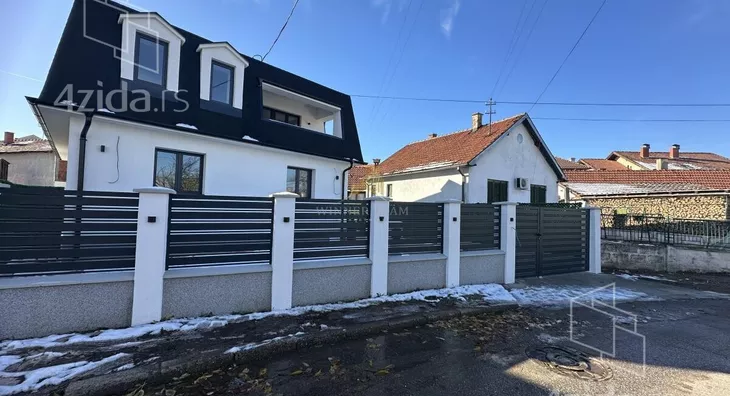 Kuća | 4zida