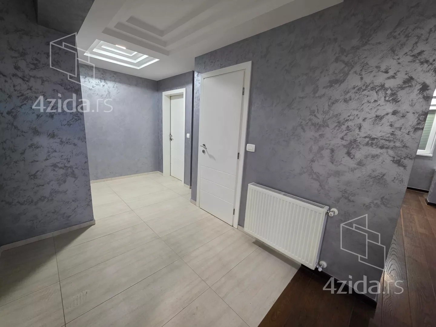 Četvoroiposoban stan | 4zida