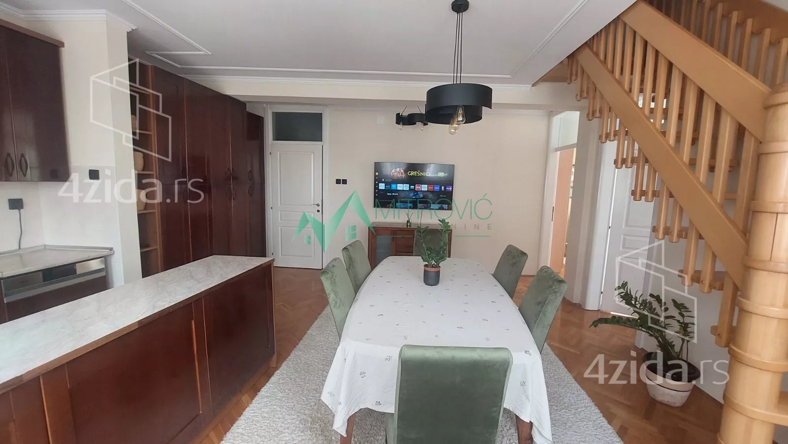 Troiposoban stan | 4zida