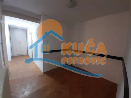 Pariske komune | 4zida.rs