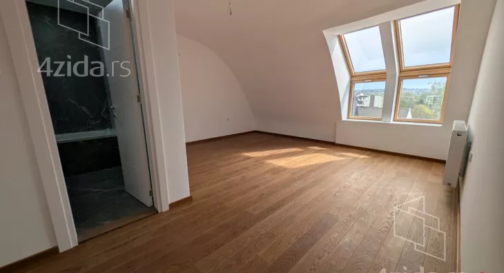 Šestosoban stan | 4zida