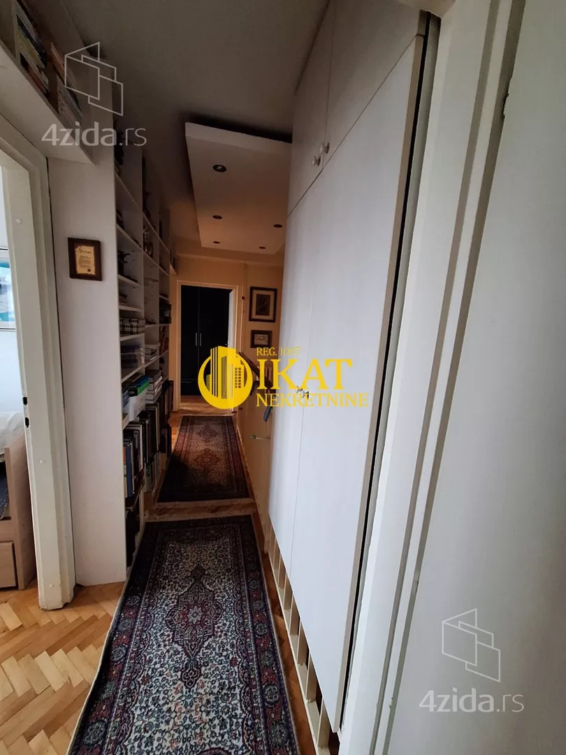 Petosoban stan | 4zida