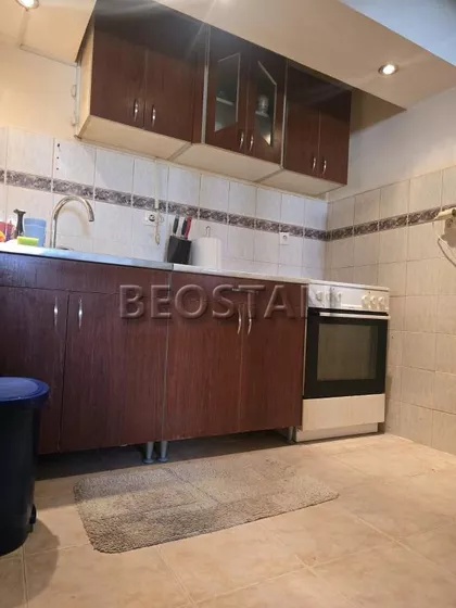 Kolumbova | 4zida.rs