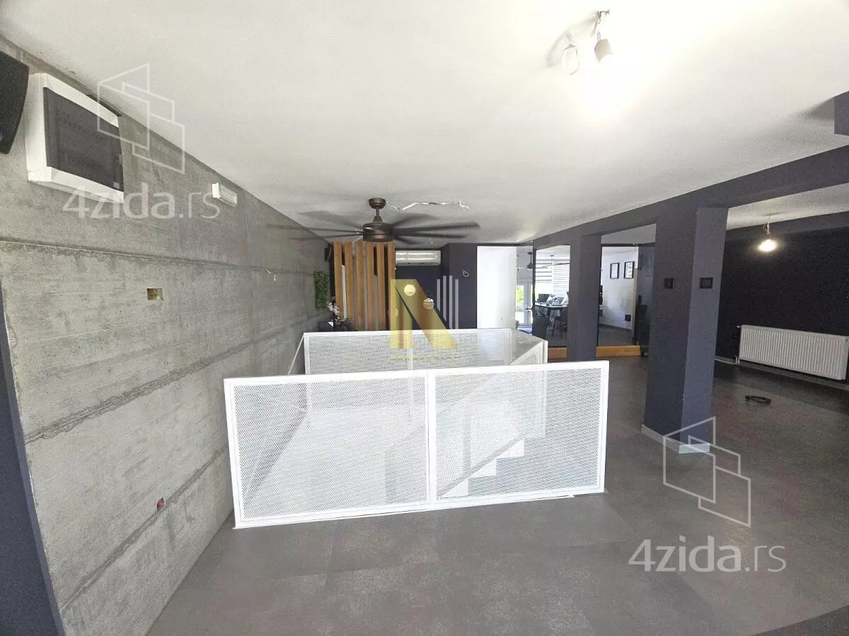 Lokal | 4zida