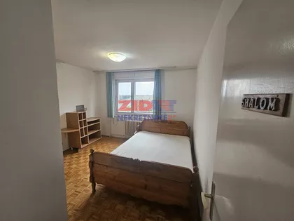 Milana Vujaklije | 4zida.rs
