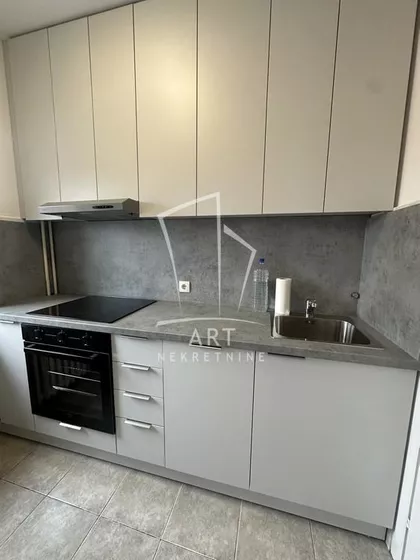 Zvečanska | 4zida.rs