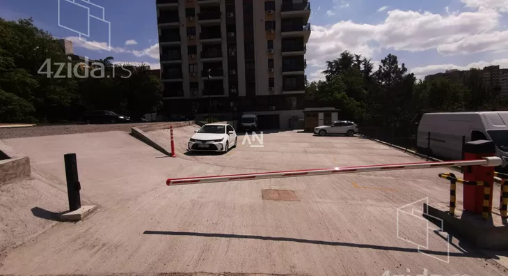 Garaža | 4zida