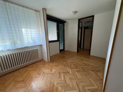 Petefi Brigade | 4zida.rs