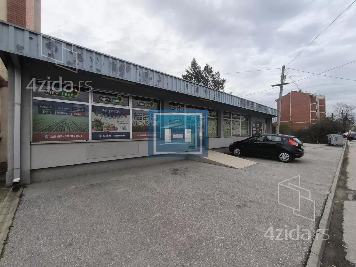 Lokal | 4zida