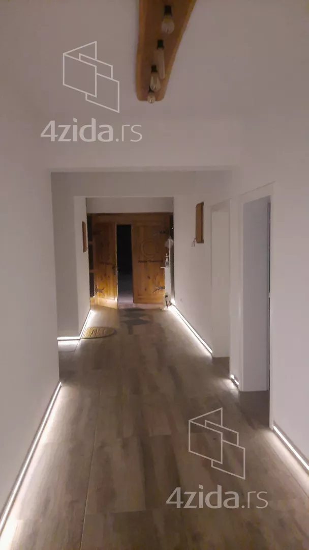 Hala | 4zida