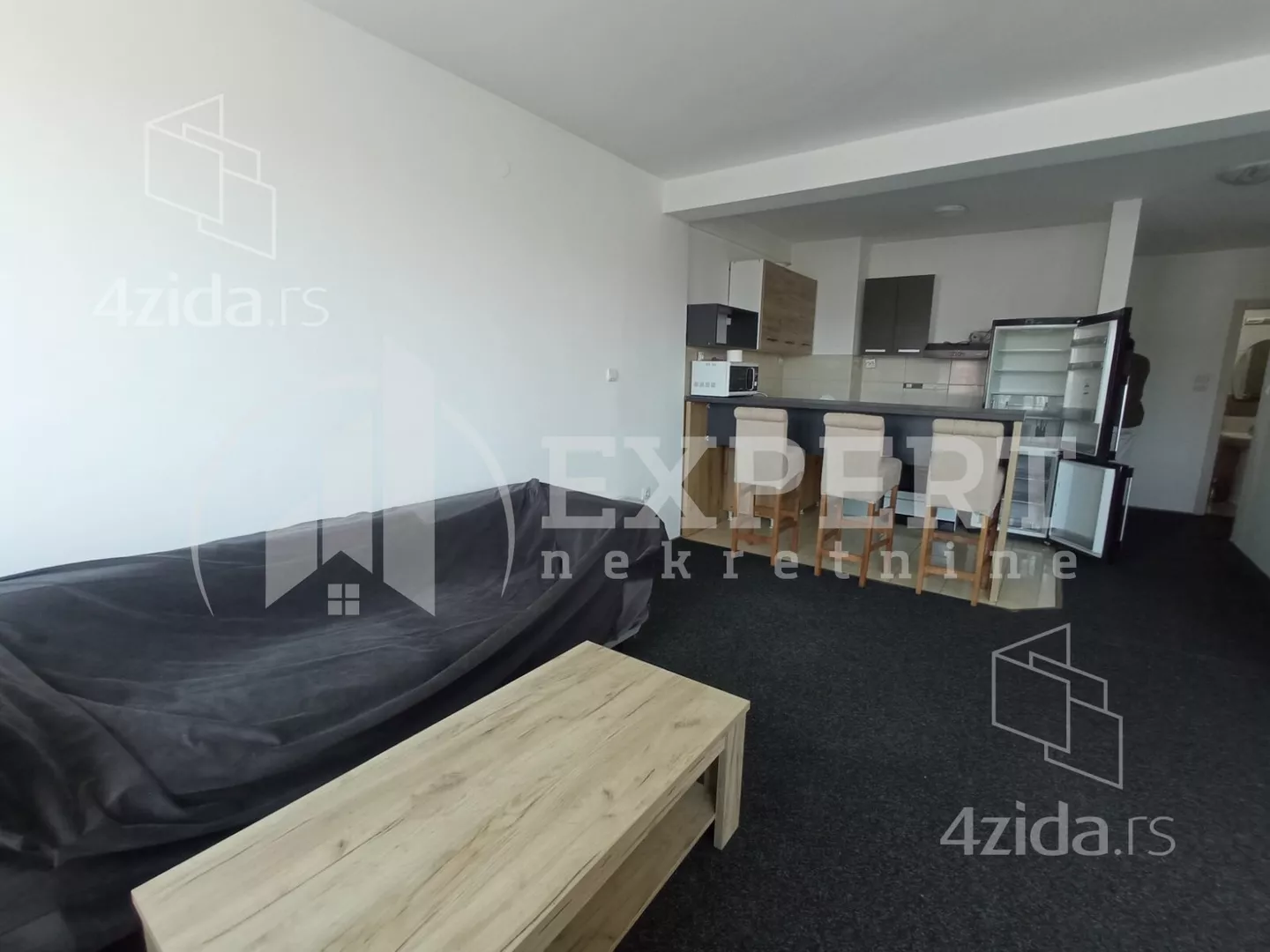 Lokal | 4zida