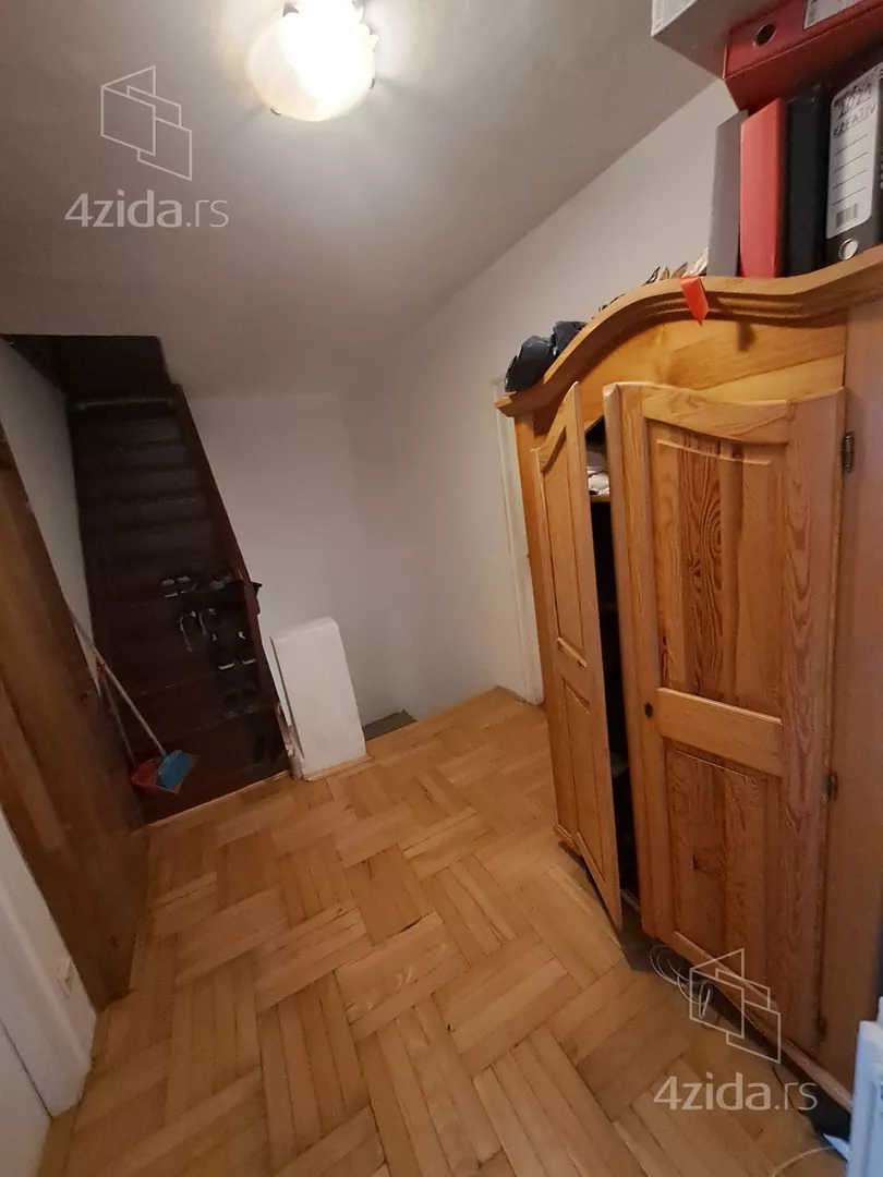 4-etažna kuća | 4zida