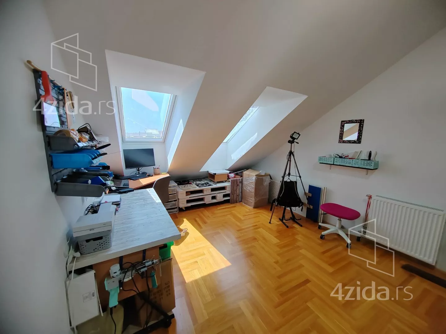 Četvoroiposoban stan | 4zida