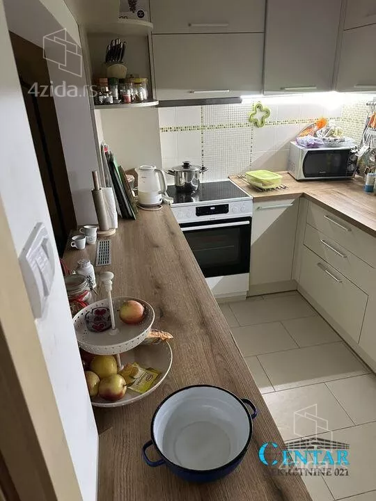 Četvoroiposoban stan | 4zida