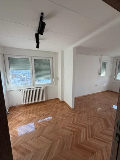 Dom Zdravlja | 4zida.rs