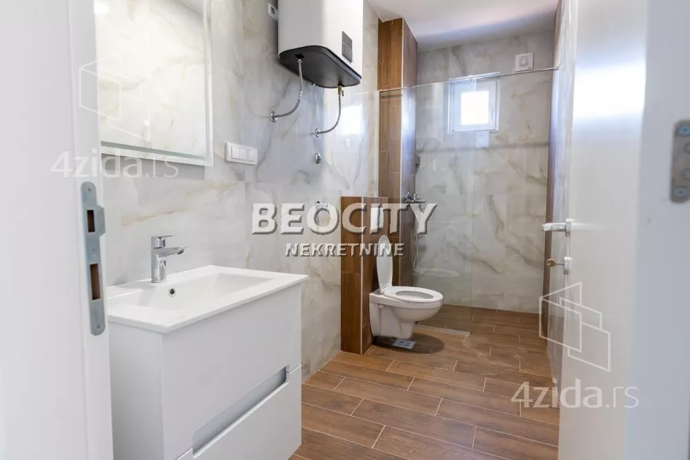 Četvoroiposoban stan | 4zida