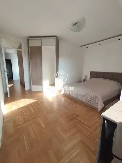 Milana Rakića | 4zida.rs