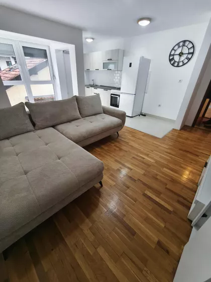 Dr Jovana Erdeljanovića | 4zida.rs