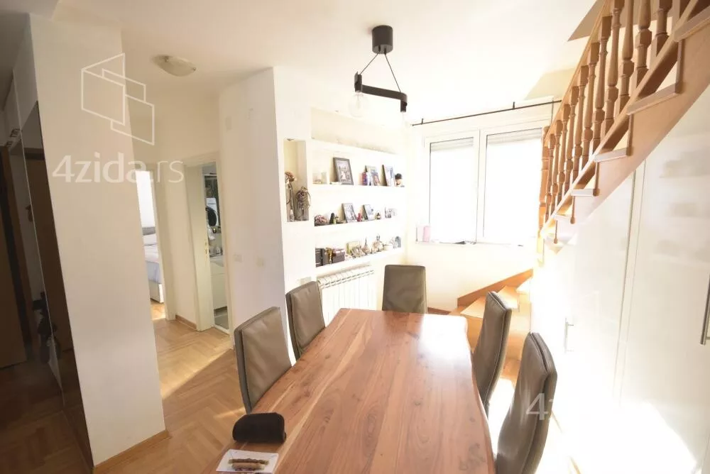 Četvoroiposoban stan | 4zida