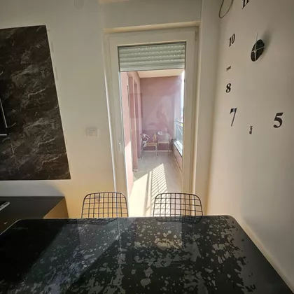 Zmaj Jovina 20 | 4zida.rs