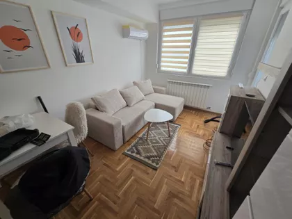 Simona Bolivara | 4zida.rs