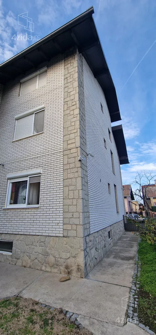 3-etažna kuća | 4zida