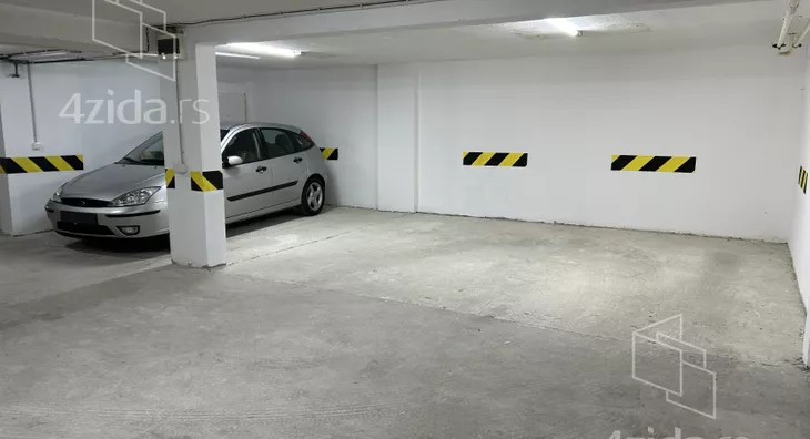 Garaža | 4zida
