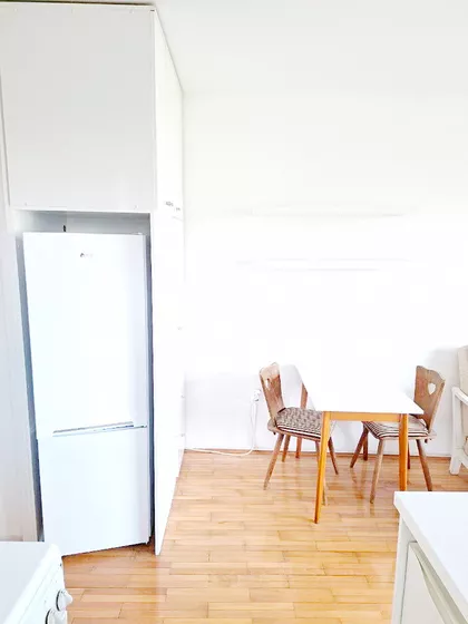 Julino Brdo | 4zida.rs