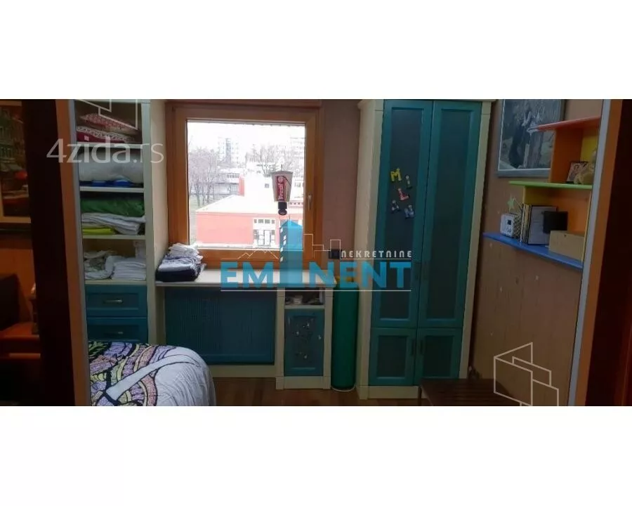 Petosoban stan | 4zida