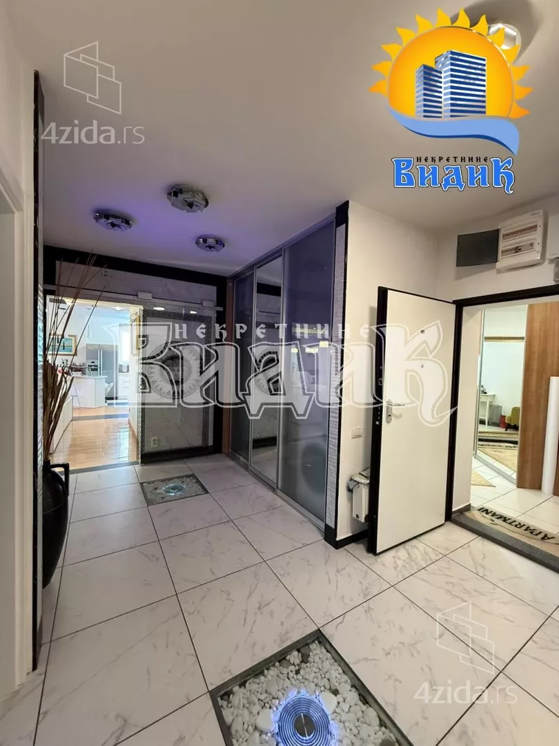 Troiposoban stan | 4zida