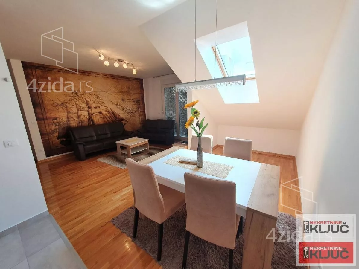 Dvoiposoban stan | 4zida