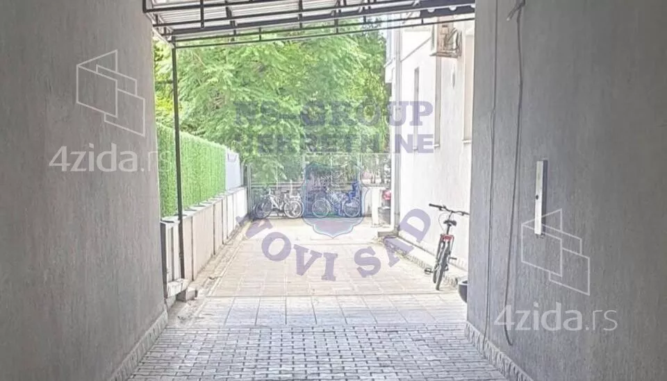 Garaža | 4zida