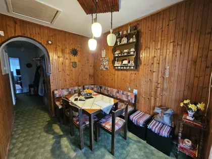 Mali Radanovac | 4zida.rs