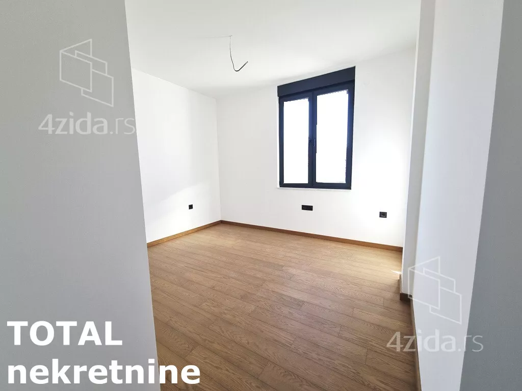 Četvoroiposoban stan | 4zida