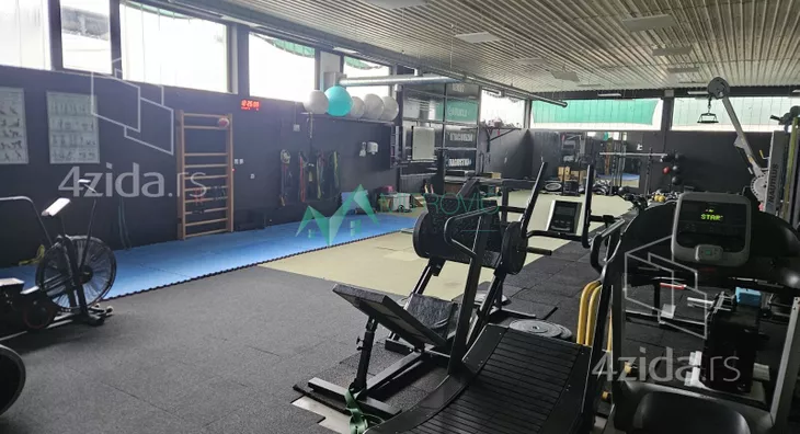 Poslovni prostor | 4zida